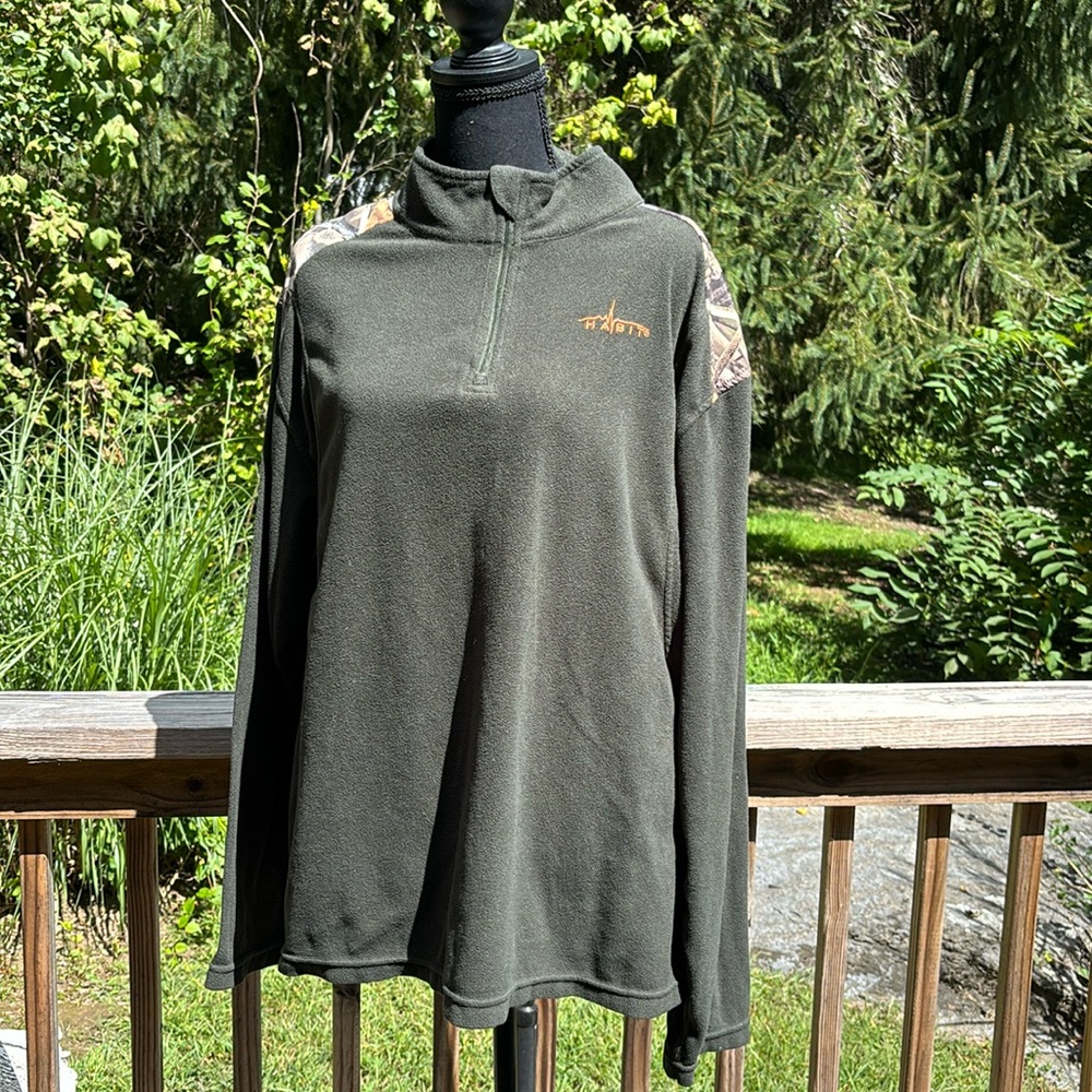 Men’s Habit forest green camo shoulder pullover 3/4 fleece xl